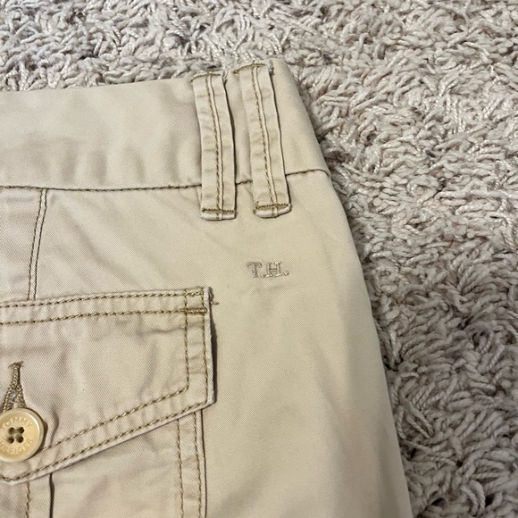 Tommy Hilfiger size 2 Women’s Khaki Cargo Pants! - Picture 4 of 5
